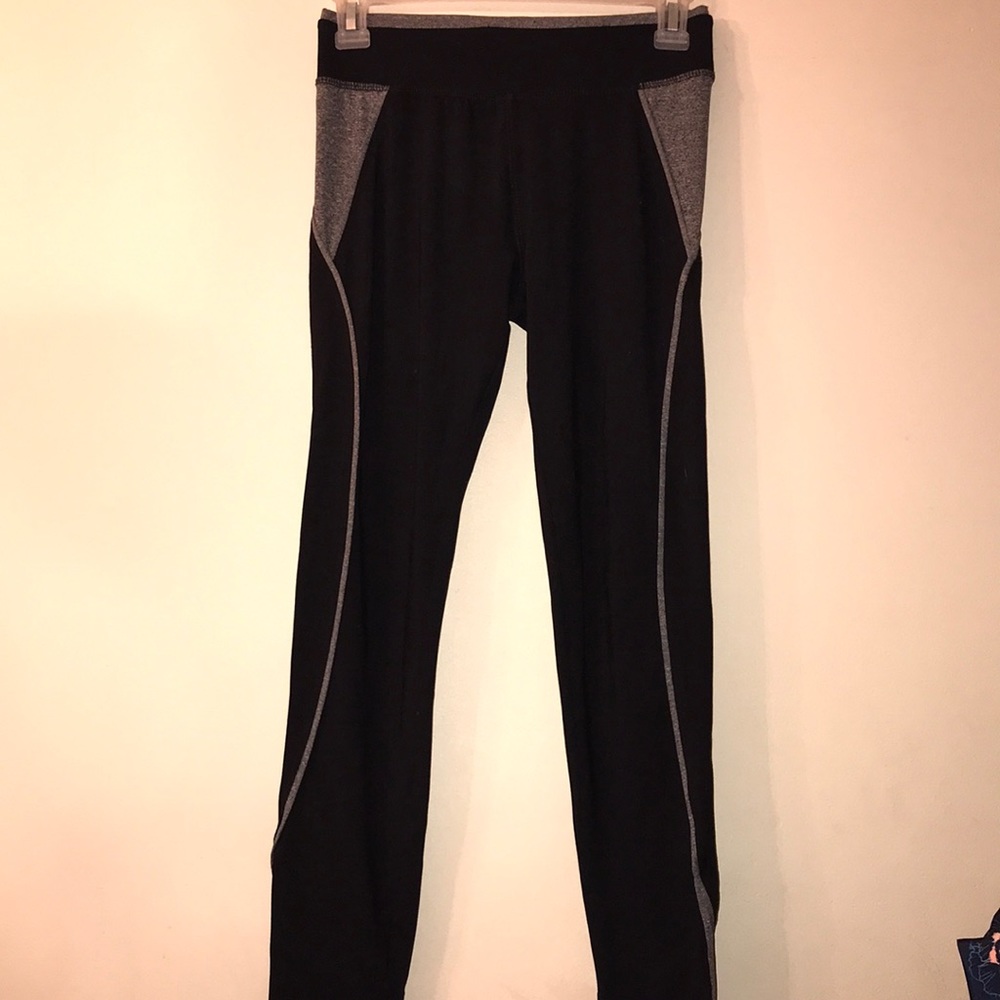 Work out grey and black leggings